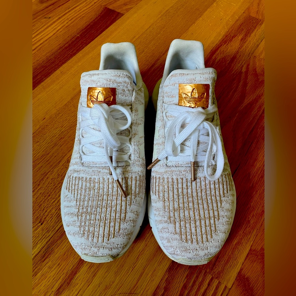 Adidas Swift Sneakers